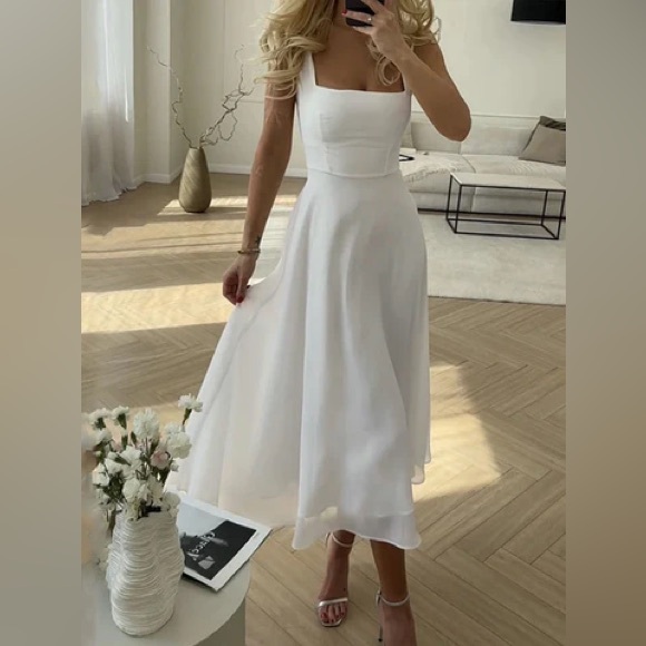 Commense Dresses & Skirts - Commense White Midi Dress